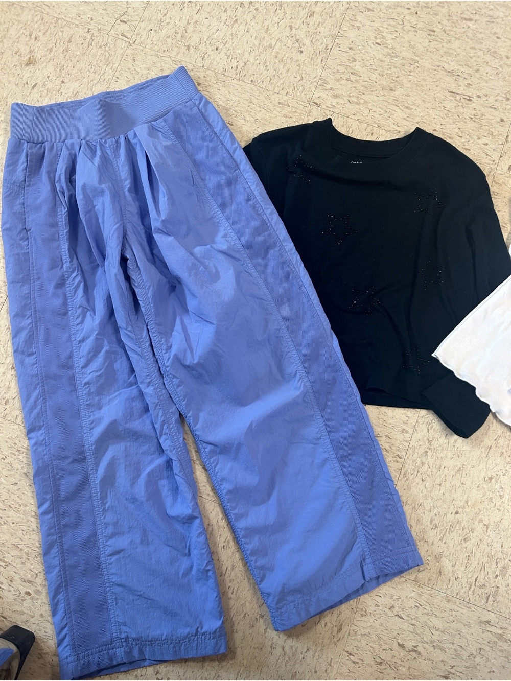 Cat & Jack Long Sleeve Old Navy pants and Art Class tee sz 8